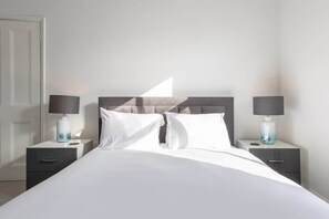 Unclassified image, 4 of 41, button - Garnet House | Saltburn | 3 Kings | Sleeps 8 (Saltburn-by-the-Sea)