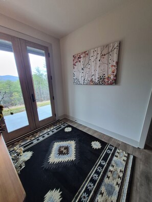 Unclassified image, 5 of 18, button