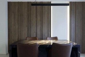 Dining - Plaza Luxury Suite | 2’ from Metro | 5’ from Piraeus (Koridallos)