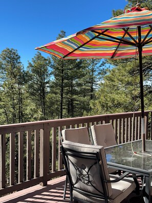 Outdoor dining - Green Mountain Getaway (Munds Park)