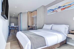 1 bedroom, desk, iron/ironing board, WiFi - w* | Deluxe Loft w/ Balcony in Usaquen (Bogotá, D.C.)