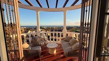 ห้องลักซ์ชัวรี่สวีท, ระเบียง, วิวทะเล