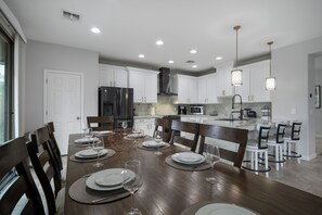 Dining - Westgate Retreat, Family & Pet-Friendly 4BR Home (Glendale)