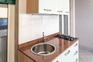 Private kitchen - Large Apartment with Sea View and Parking in the center of Acireale. (Acireale)