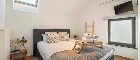 8 chambres, Wi-Fi, literie fournie