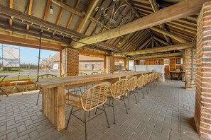 Outdoor dining - Luxe hoeve voor groepen tot 26 pers in Borgloon (Tongeren-Borgloon)