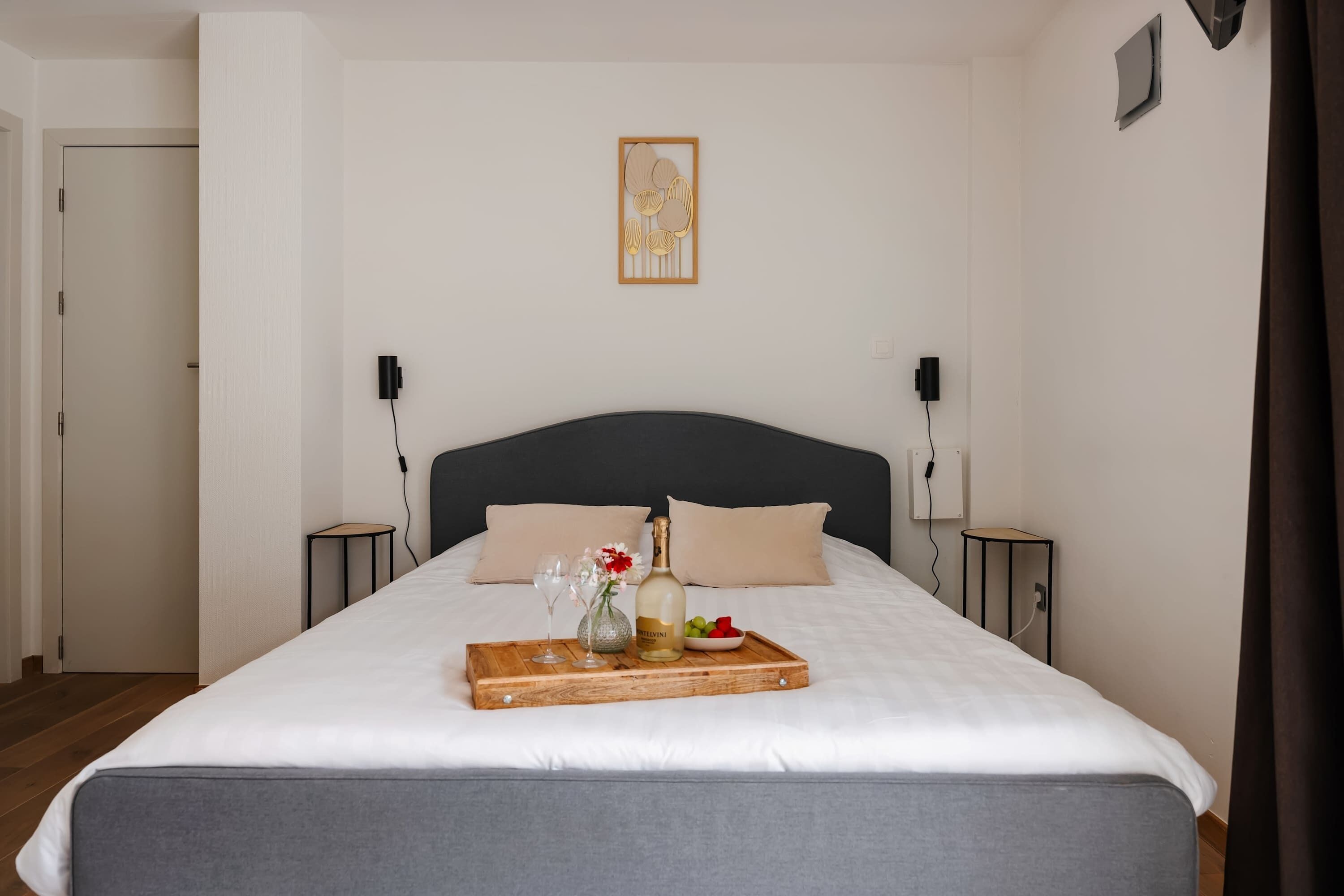 1 bedroom, WiFi, bed sheets