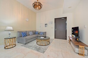 Living area - Modern 2BR in Prime Location-Pool, Gym & Premium Amenities (Dubai)