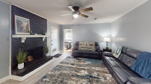 Unclassified image, 3 of 22, button - Golf Trip Ready | 4BR Near RTJ Capitol Hill (Prattville)