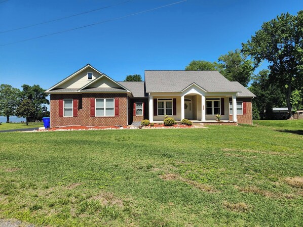 Unclassified image, 1 of 61, button