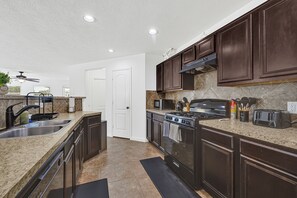 Unclassified image, 5 of 11, button