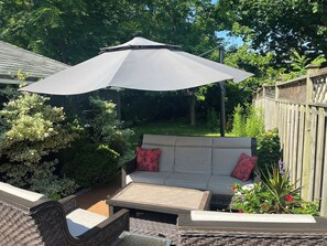 Terrace/patio - Lovely home, perfectly situated, fifteen minutes to World Cup Venue, BMO Field! (Toronto)