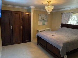 1 chambre, fer et planche à repasser, Wi-Fi, draps fournis