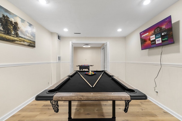 Multi-purpose room designed for gaming.