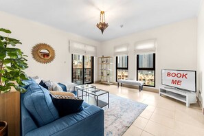Apartment - Stayshort - 2 Bedroom in Oldtown Sleeps 4 Close to Burj Khalifa (Dubai)