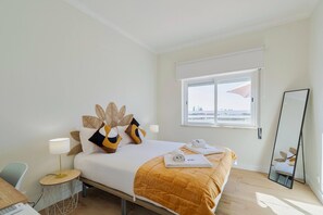 1 bedroom, iron/ironing board, Internet, bed sheets - Serra&Rio no Sado - By Y Concept (Setúbal)