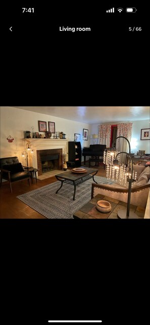 Unclassified image, 4 of 5, button