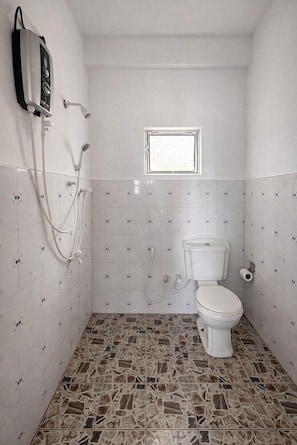 Bathroom - Dinuda Resort (Kudawa)