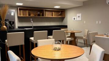 Estudio básico | Restaurantes