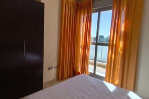 2 bedrooms, bed sheets - Duplex with large terrace 5 min from the beach (Vera)