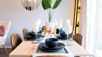 House, 3 Bedrooms | Dining room