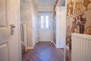 House, 3 Bedrooms | Interior - Luxe 3BR - 8 Min to Town Centre - Bradgate Park & Leicester - Parking - Garden (Loughborough)