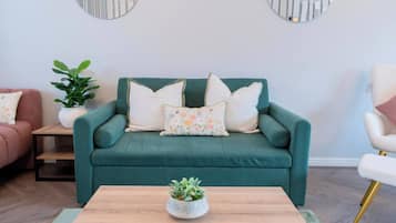 House, 3 Bedrooms | Living room