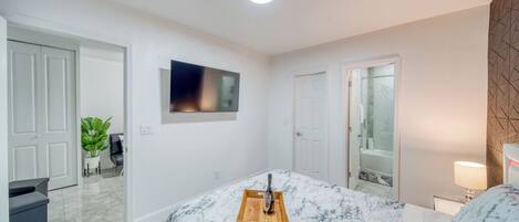 1 bedroom, iron/ironing board, WiFi, bed sheets