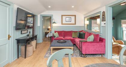 Riverbend Retreat Vintage charm close to Downtown