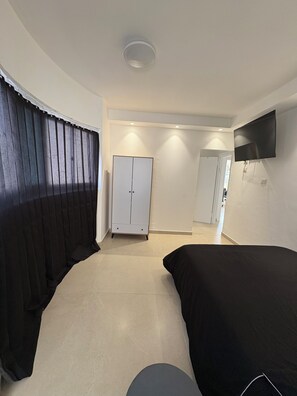Unclassified image, 3 of 10, button - New Modern Studio Near Beach & Tel Aviv | West Rishon LeZion (Rishon LeZion)