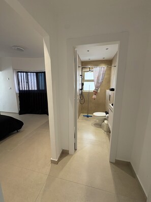 Unclassified image, 5 of 10, button - New Modern Studio Near Beach & Tel Aviv | West Rishon LeZion (Rishon LeZion)