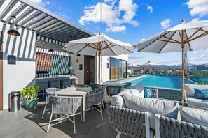 Outdoor dining - Alik: Superior Apartment with Courtyard View & 2BR (Cruz de Huanacaxtle)