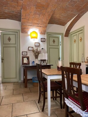 Dining - Città Giardino B&B - Un'oasi di tranquillità vicino la metro Conca d'Oro (Roma)