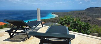 Romantic 1BR with Ocean View, Salt Pans with Flamingos and Infinity Pool
