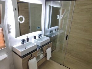Hair dryer, bidet, towels, soap - Apartment IMPERIO 1 - Marbella center (Marbella)