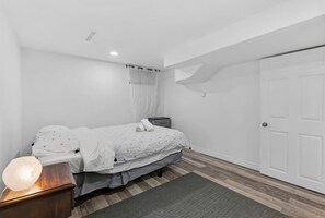 Unclassified image, 5 of 14, button