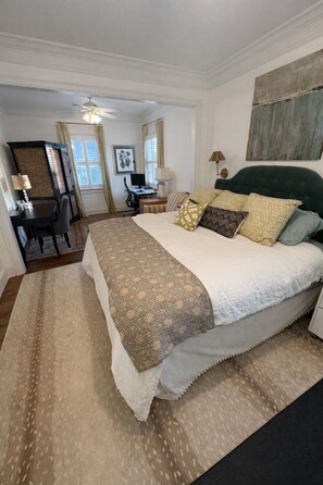 5 bedrooms, desk, iron/ironing board, free WiFi - Upscale 5BR House in Morningside – Perfect for World Cup Groups (Atlanta)