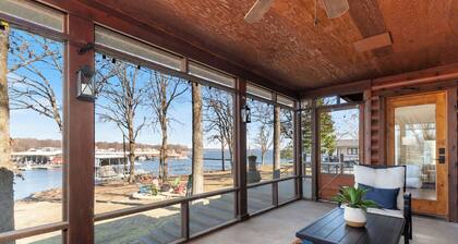 Charming Waterfront Cabin on Monkey Island at Grand Lake. Pet Friendly!