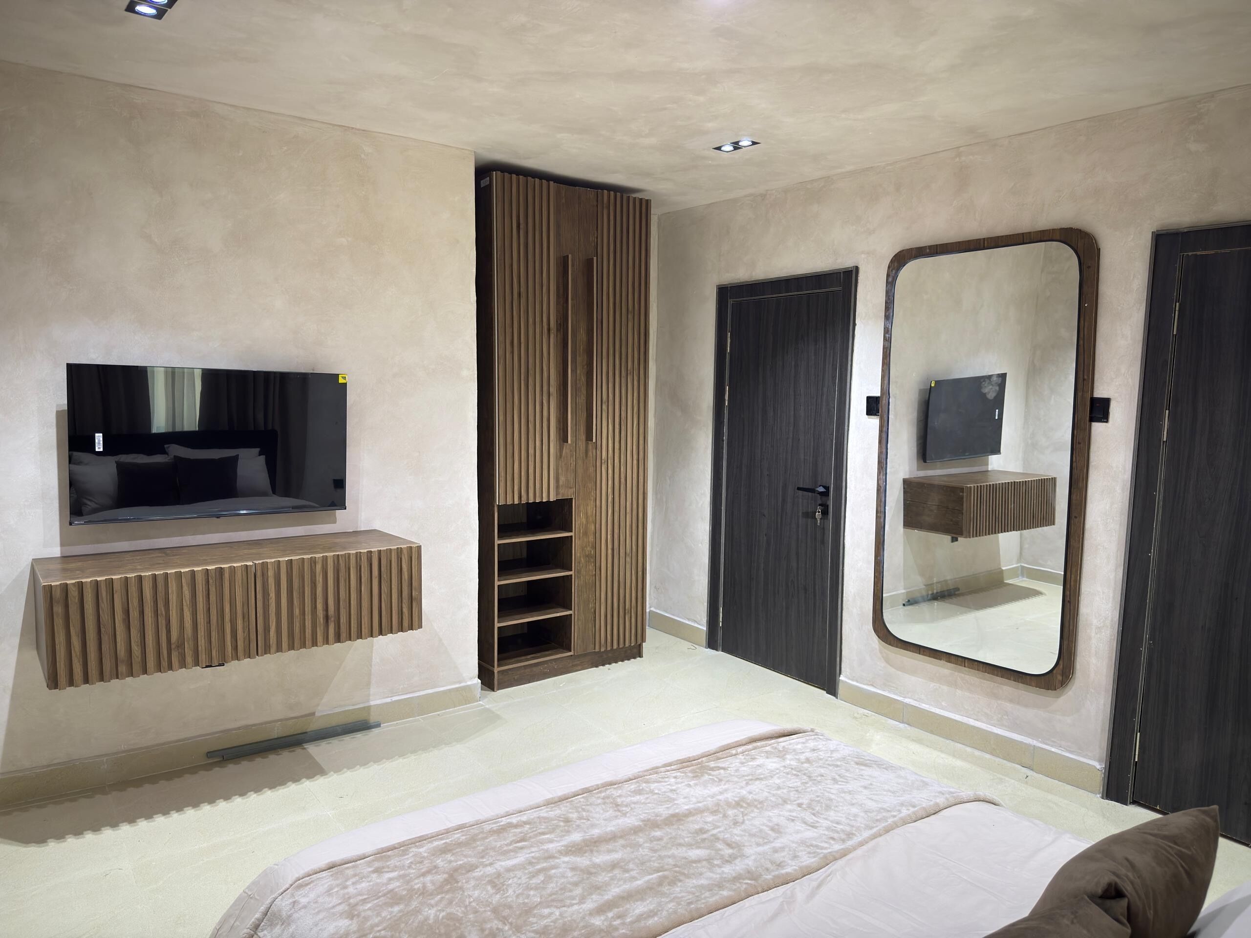 3 bedrooms, iron/ironing board, WiFi