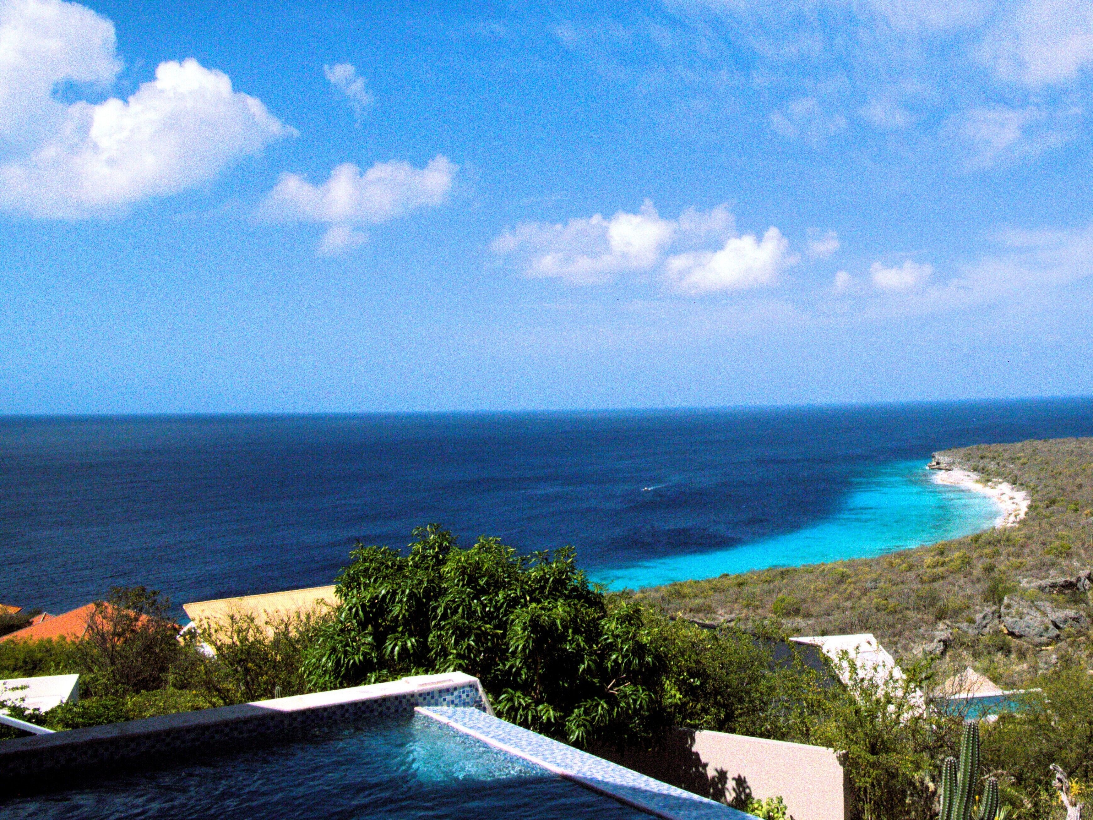 Infinity pool with panoramic views of the Caribbean blue and eastern salt