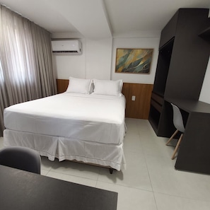 Basic Studio - Flat Cabo Branco Aurea 50m do mar 403 (João Pessoa)