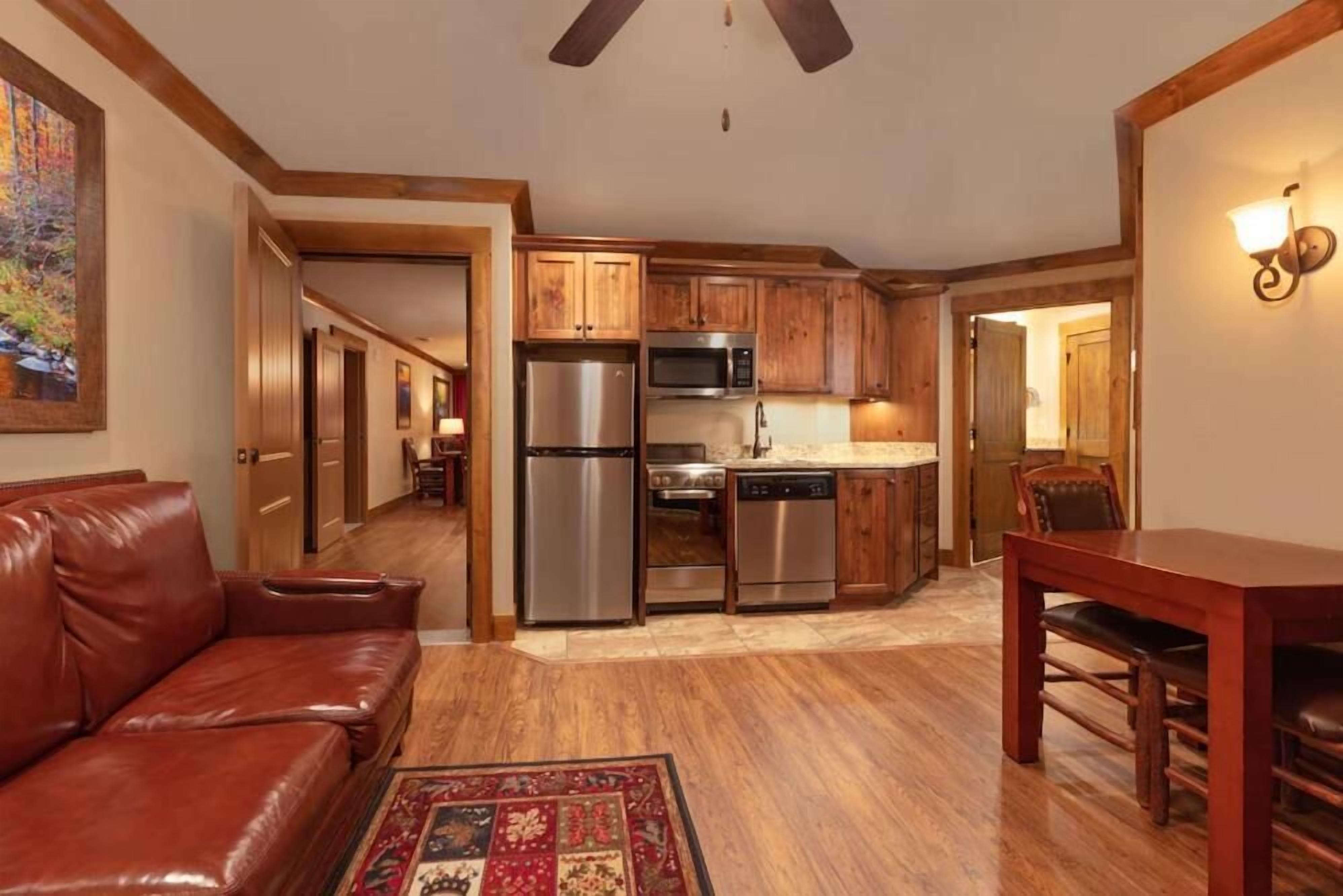 Deluxe Cabin, Mountain View | In-room safe, desk, laptop workspace, iron/ironing board