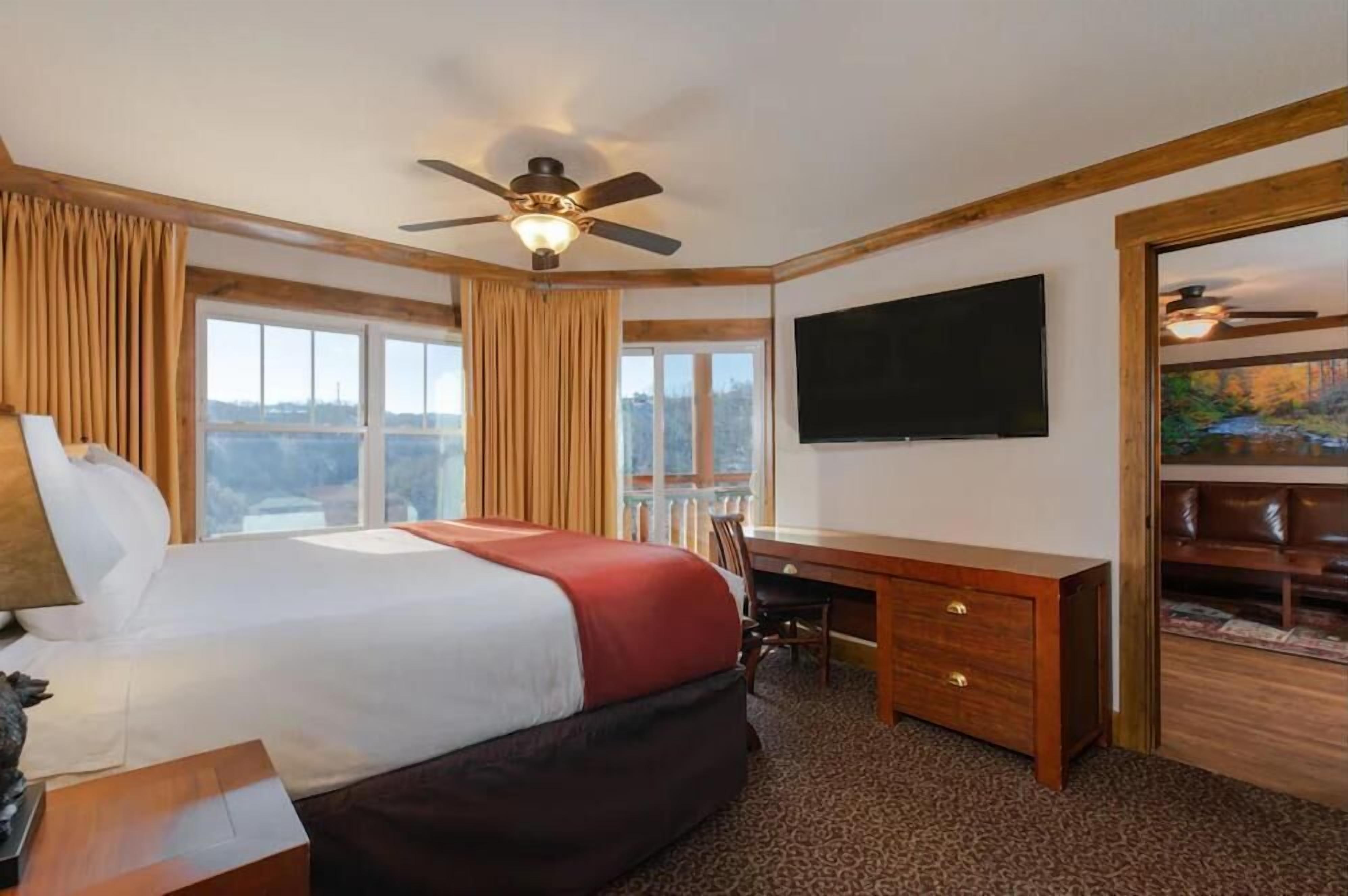 In-room safe, desk, laptop workspace, iron/ironing board