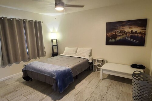 Cozy Cove 10 B