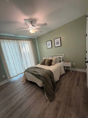 Unclassified image, 2 of 18, button