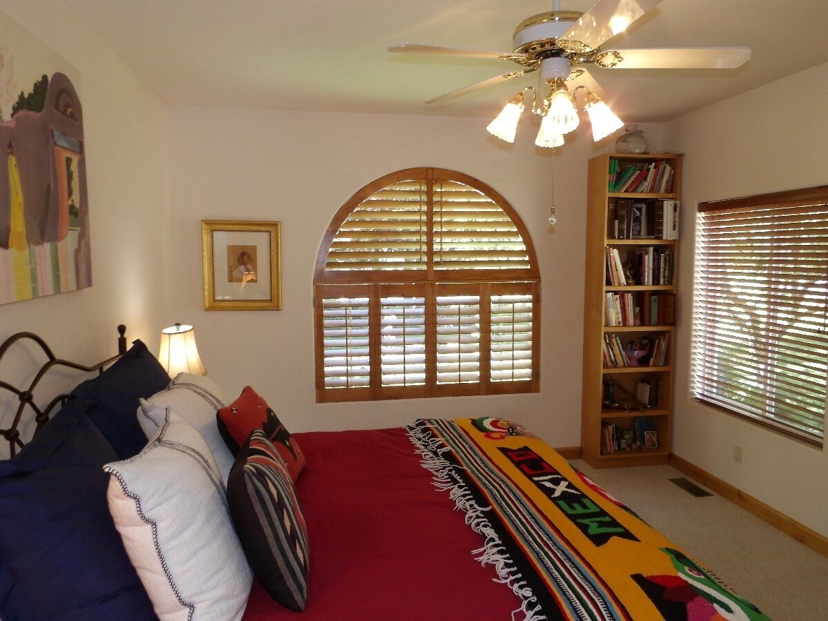 Fer et planche à repasser, accès Internet, draps fournis