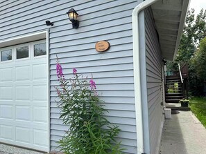 Unclassified image, 2 of 13, button