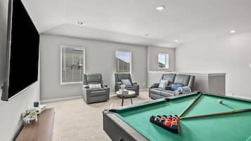 Luksus-hus - udsigt til have | Spillelokale