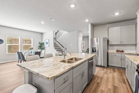 Luxury House, Garden View | Private kitchen. 4Bed Luxury Getaway with Pool Table Lake
