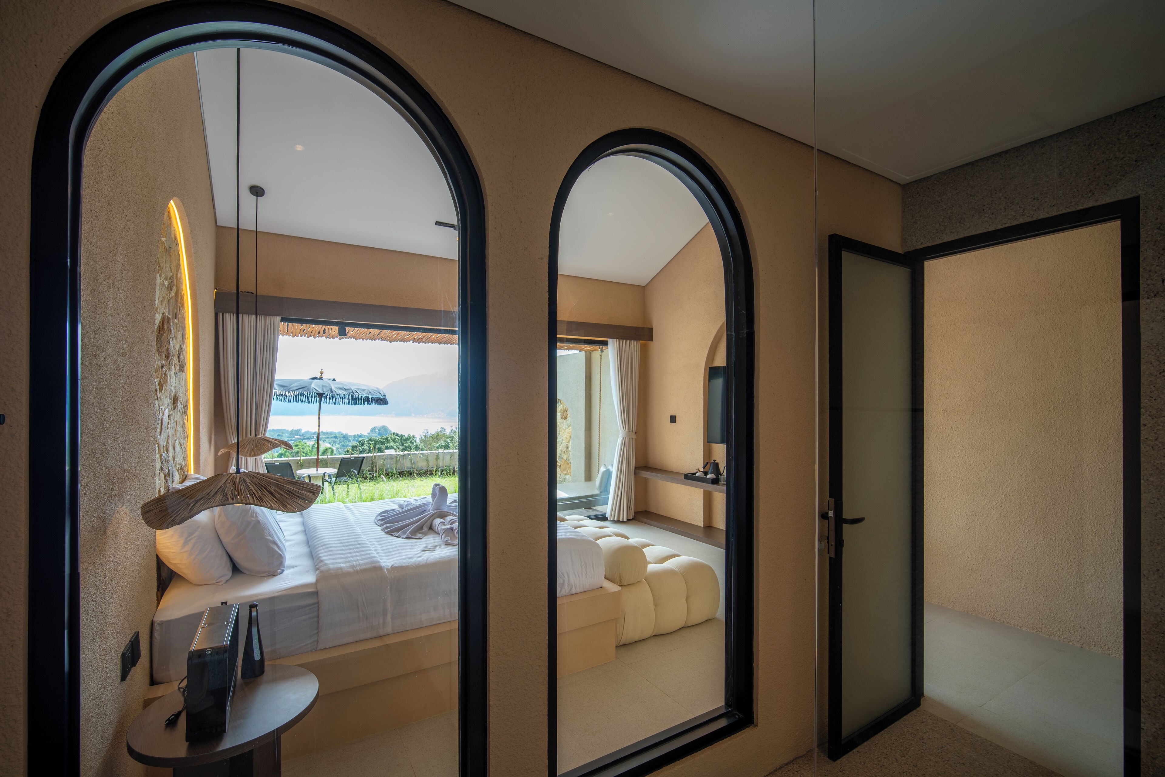 Panoramic Villa, 1 Bedroom, Private Pool, Mountain View | Egyptian cotton sheets, premium bedding, minibar, desk